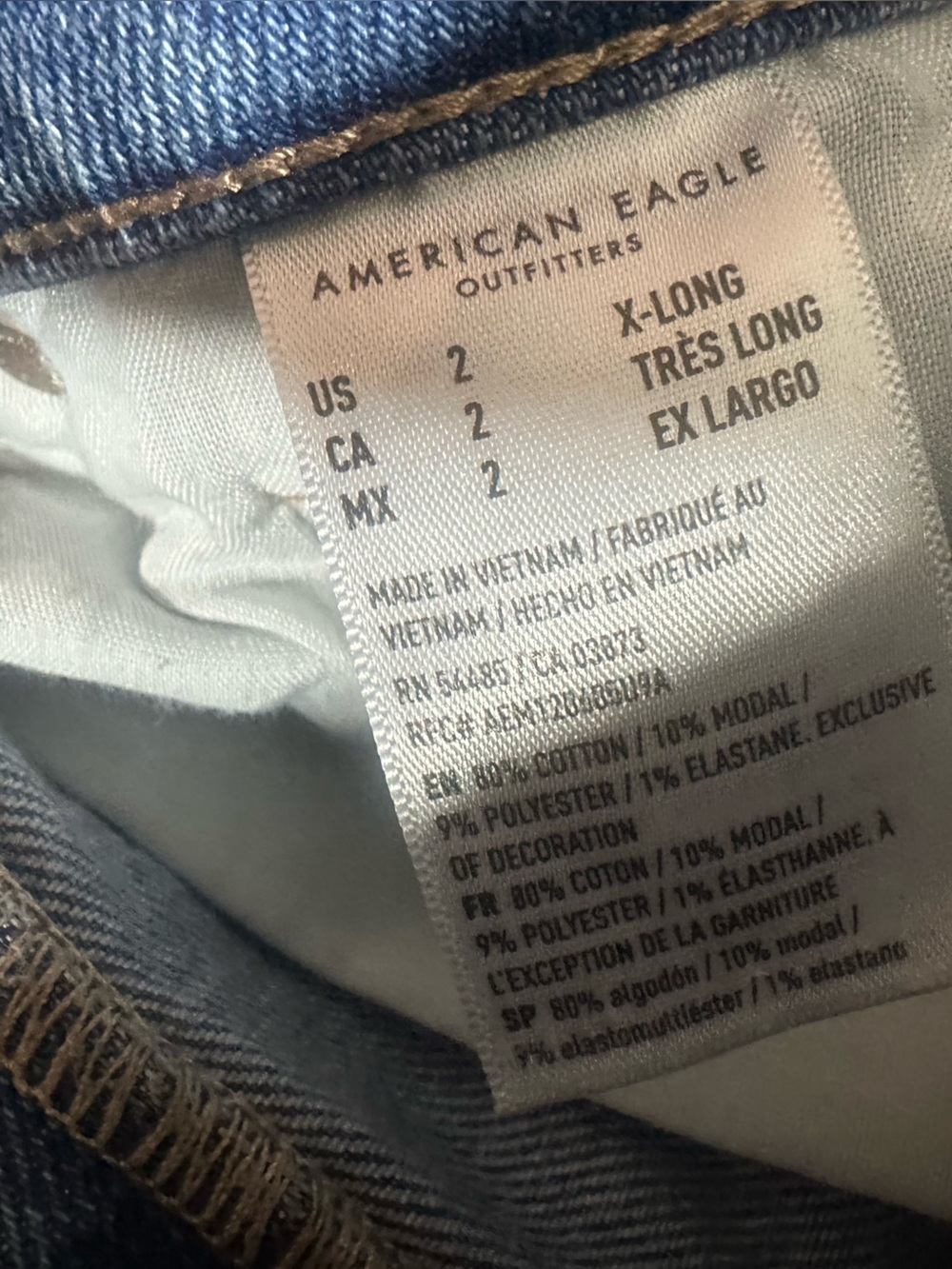 American Eagle Mom Straight Jeans Womens Sz 2 X-Long Blue Light Wash Distressed - Picture 11 of 15
